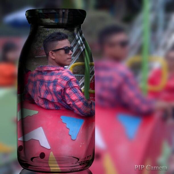 I'm from medan, I am single(never married before) my height 177 cm, and like traveling, swimming and sports. I don't hate anything in my life.