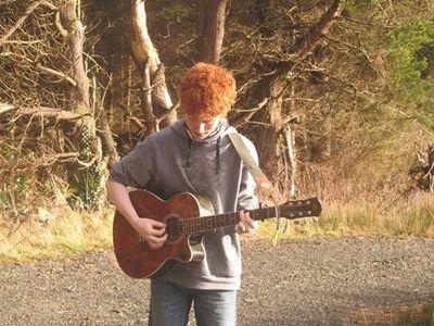 Im a 18 year old singer/songwriter from the West of Ireland :)                                                                   I'm proud of my insanity