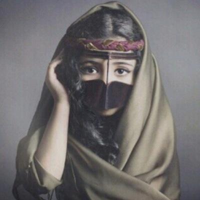 ♡تبتسمين وعيونك مليانه دموع؟ ي جمال قلبك الصابر.