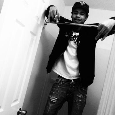 20 Yrs Old 
Long Live All My Bruthas 
Meechie Kease Nigee Rio Koolio Deo
Wellston ✈ UCity 
Free My bRose 
#RGMP #Flexxico #ScoeGang
