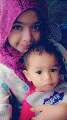 aku nur afifah alias.. aku x sombong kalau hampa x sombng ok.. spa nk kwan aku kwan ja.. aku mudah ja.. study kat SMK Tun Sharifah Rodziah Kedah.