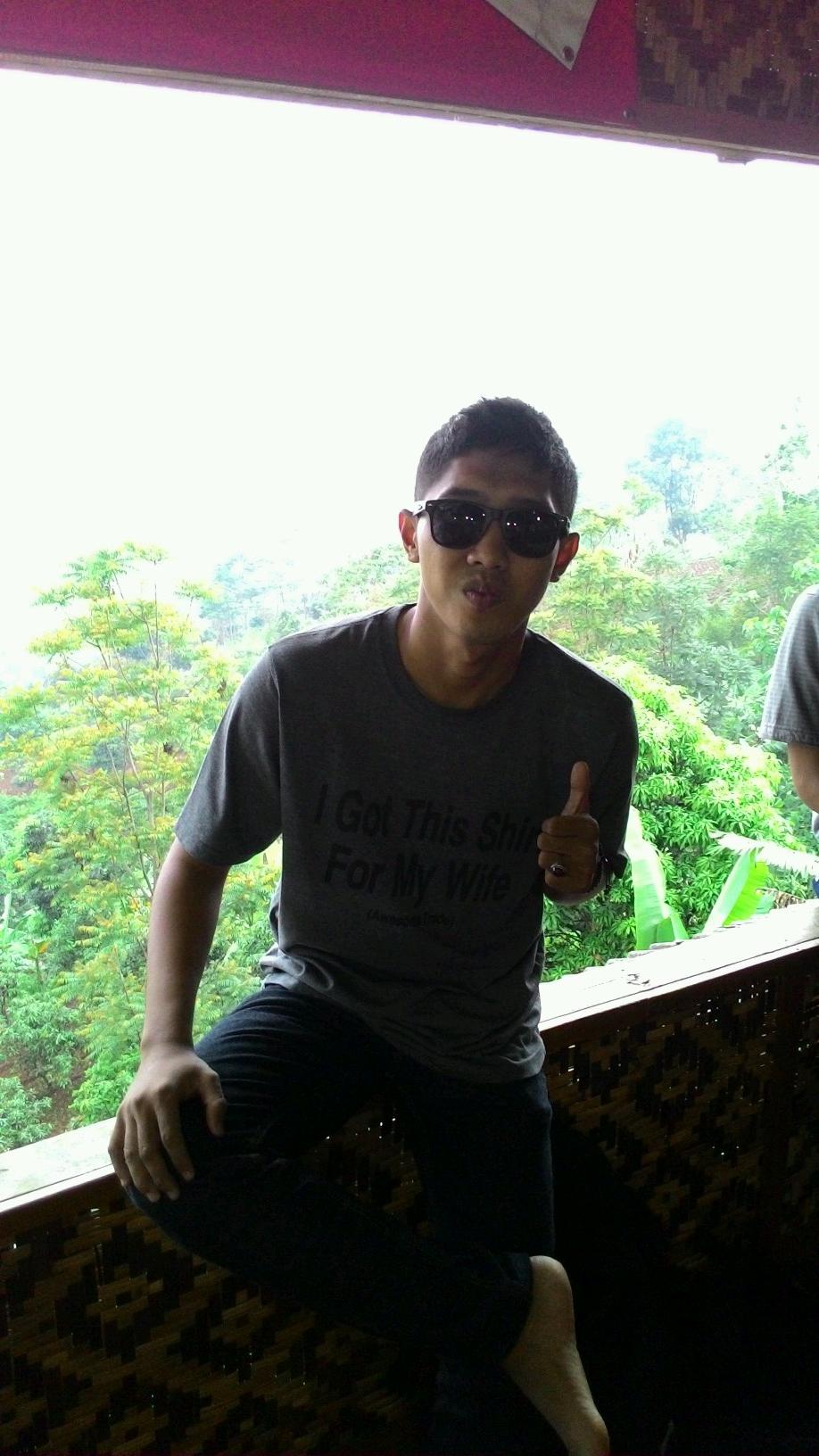 radenguntur3's profile picture. 