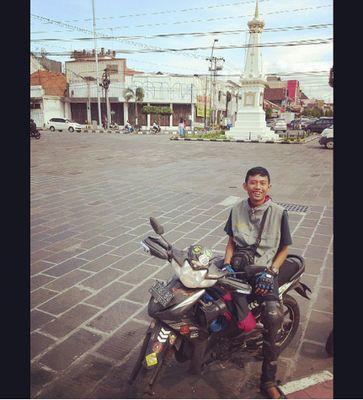 Panas terik mentari hujan yg membasahi tak membuat surut hatiku ku untuk terus touring :D