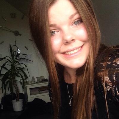 AmandaRWestin's profile picture. Livet rullar. Jag med