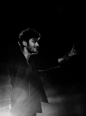 please help me get noticed by zayn by rting & favoriting the tweet in this link thanks x https://t.co/a5iiBemuEq