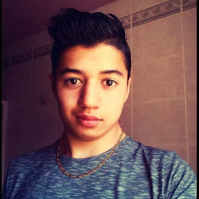 Youtubeur / Francais-Tahitien/ 18 ans