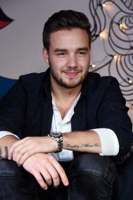 Iam in Love with 5 Boys *OneDirection* ^^ They Are My Fav 333 and Liam Payne my Love Iam Mrs.Payne