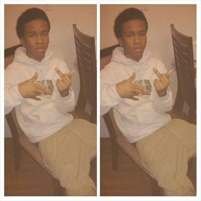 Walk Out The Spot Smelling Like Money   Walk In The Spot Smelling Like Gunja