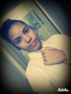 i'm 18 years old, i'm a musician, I'm a stylist, i'm artist, and i'm an excellent woman has my mother told me since i was born.