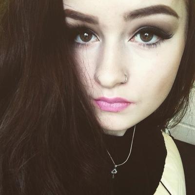 LouiseeConnolly's profile picture. instagram: _louiseconnolly