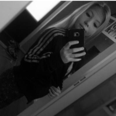 Follow me on instagram : lizaxrenee