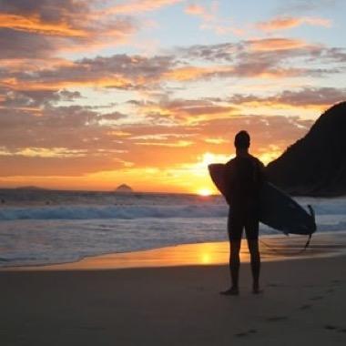 Paulista e corinthiano q veio pro rio aproveitar as maravilhas de ser carioca. 22 anos. Economia na FGV. Surf é minha vida.
