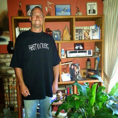 www.jonnyjuice23@gmail.com