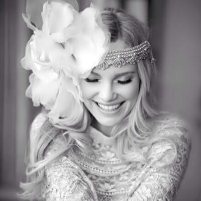 Sweet southern girl w a tendency towards tourette's when someone's being bullied.