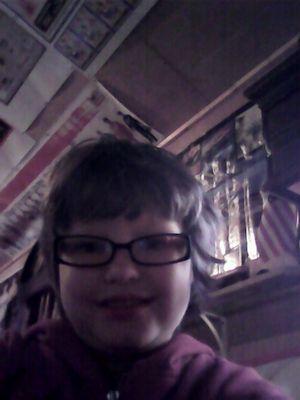 I'm Samantha I'm happy to be on twitter. and I love cake .
and pupeis and mincraft and merry Xmas and ....................
happy birthday.