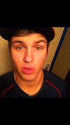 ClifffreFrazier's profile picture. smoke dope... be a bitch