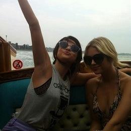 emphasisgomez's profile picture. I tried to change myself because I thought that others would accept me for it & then I realized that I don't know how to be anything but myself.