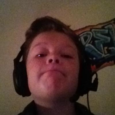 my full name is Andrew Harry Mills I am 12 years and I aspire to be in @FaZeClan
