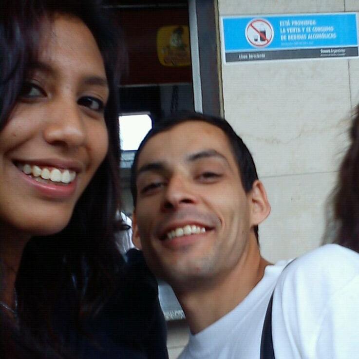 RoxioWY's profile picture. 21 años. Fanatica de @wisinyyandel ; @llandel_malave desde los 10 años. Enamorada de mi enano Santhiago Aldahir. Amante de los fierros y la adrenalina.