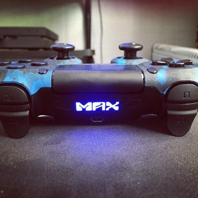 Love doing art *(mostly pencil) Normal PSN acc: xX_max123dude_Xx Instagram @ max123dude I Follow Back :)