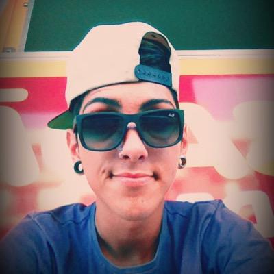 sempre ouvindo um rap pra alegrar a rapa ✌️snap:dio.777 whats:98204061