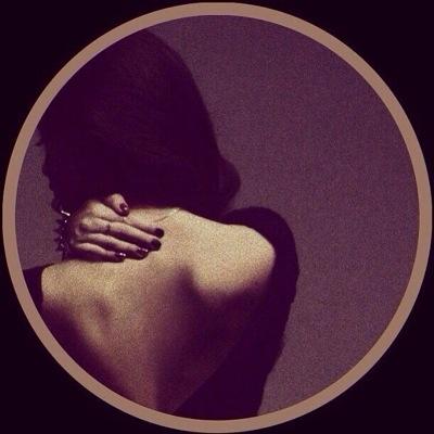 gulnarik_'s profile picture. 