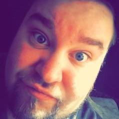 I tweet shit. Sometimes it's funny.
