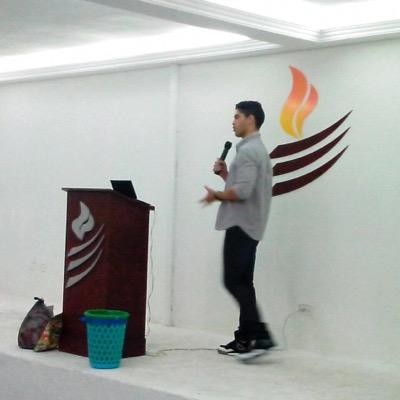 Futuro Comunicador Social
Instagram: LuisReyes244