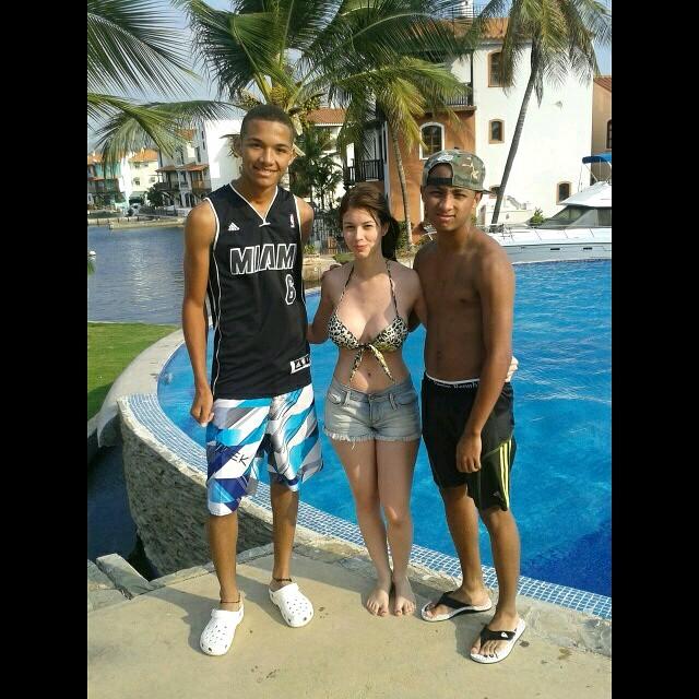 Me gusta Vivir La vida,100% 
Comprensible_Honesto_Cariñoso_Acepto mis Errores_Soy Serio. Mi pasion Basket, Rap  Marihuana.Coñ y soy Pana Que + Quieren