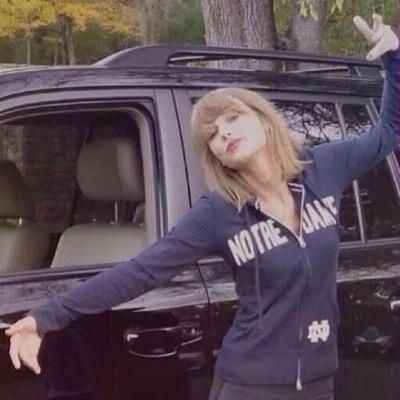 I like taylor swift a lot


0% chance of going to the 1989 tour. :'(