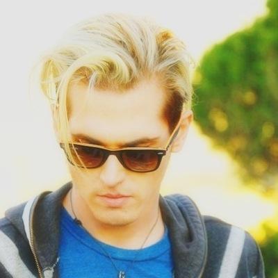 angelmikeyw's profile picture. 