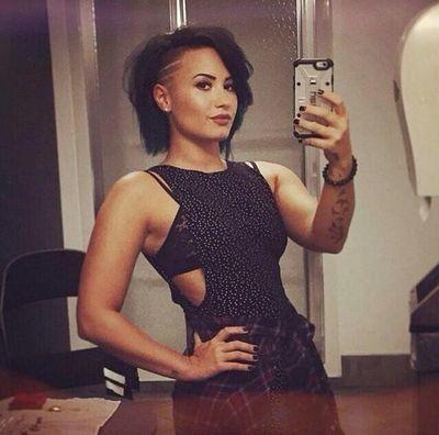 @cassidyy14 is mine~14~depressed~anxiety~selfharm~ed ~lovatic