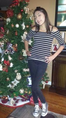 famoussingersar's profile picture. dancer, do karaoke, student at thomas edison high school, mother of daisy blandon, colombiana, speak a little french, cosin, friend, bff, pretty, cool, diva