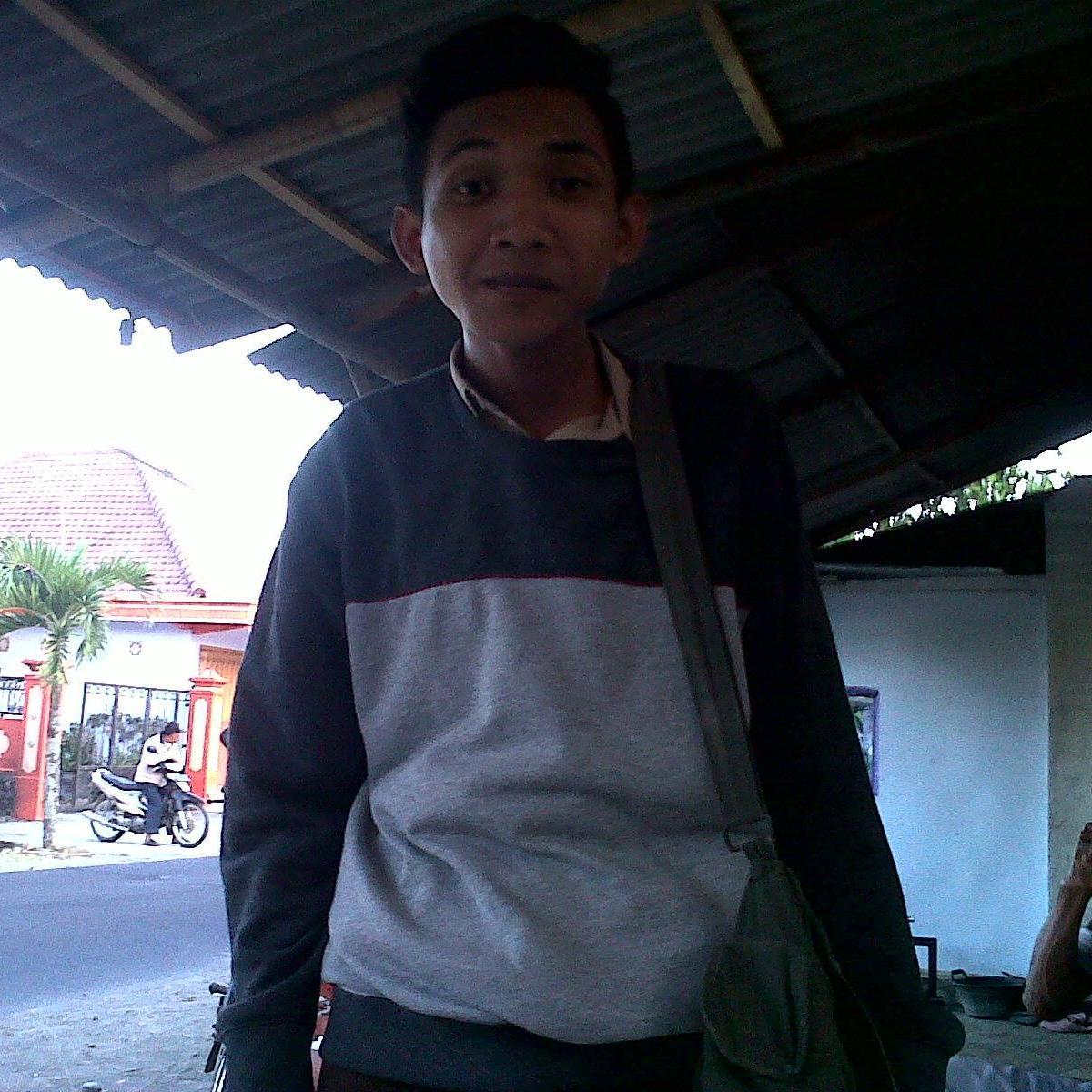 SansantReega's profile picture. 