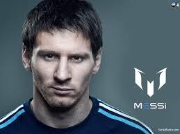 J adore le foot et surtout Messi qui est petit par la taille(car il a une maladie)  mais immense par le talent
