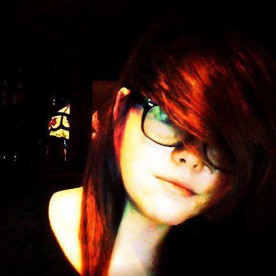 Hii I'm Sanne. (REAL) don't steal my pics please.
bisexy.
c: