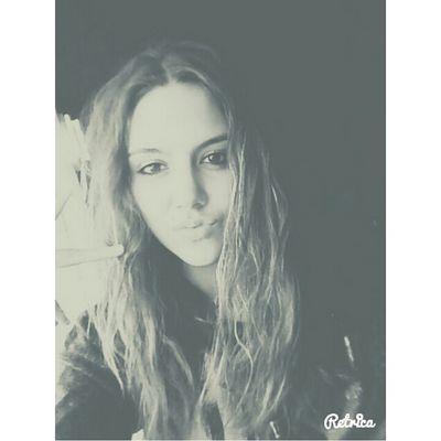 Enseñan mas las horas que los años, los besos de los labios del amor cuando hace daño           《P.P.5》~《M.V.6》     16.10.1998