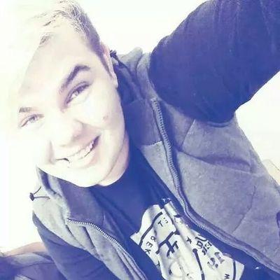 Meine Sache, mein Problem!
...ich werd' nicht untergehen..
Statt der weißen Fahne werdet ihr
meinen [Mittelfinger] sehen !