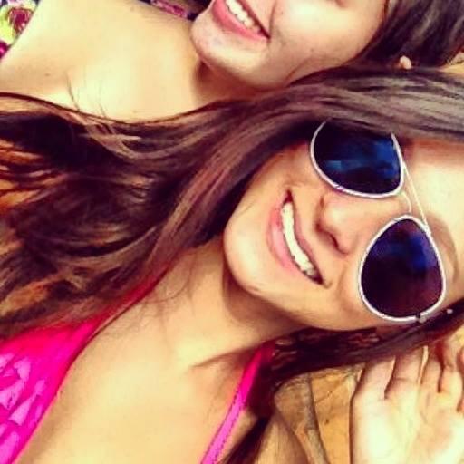 Dizem que, não importa qual seja a verdade, as pessoas vêem o que querem ver... PIN: 23763F39