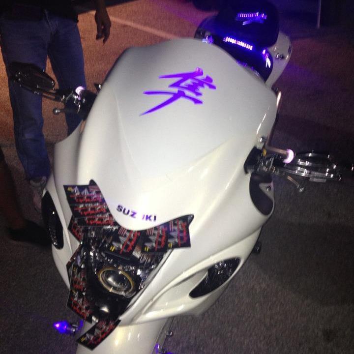 CDL Driver. Riding my motorcycles. Living my life a day at a time.