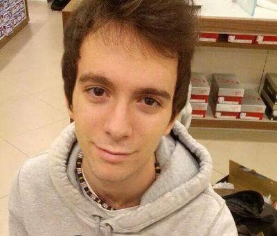 NikBordoli's profile picture. 