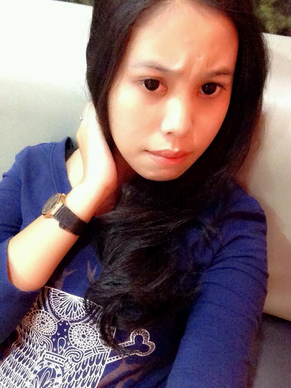 deviarliniputri's profile picture. Bismillah O:-)