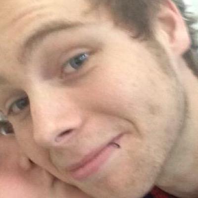 hey follow @luvdiscluke please!!