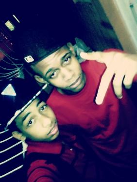 tuhh_sensato's profile picture. La vida me enseñó que hay que creer en hechos, no en palabras.