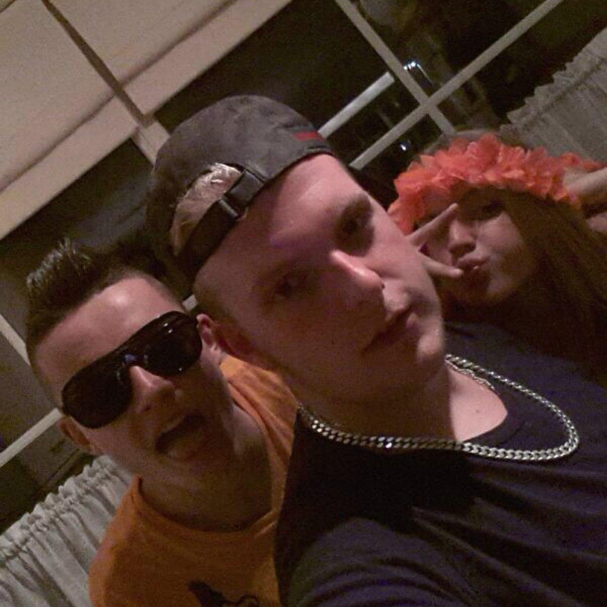 Why drink and drive, if i can smoke and fly, | DnB | Dubstep | Just Rave !