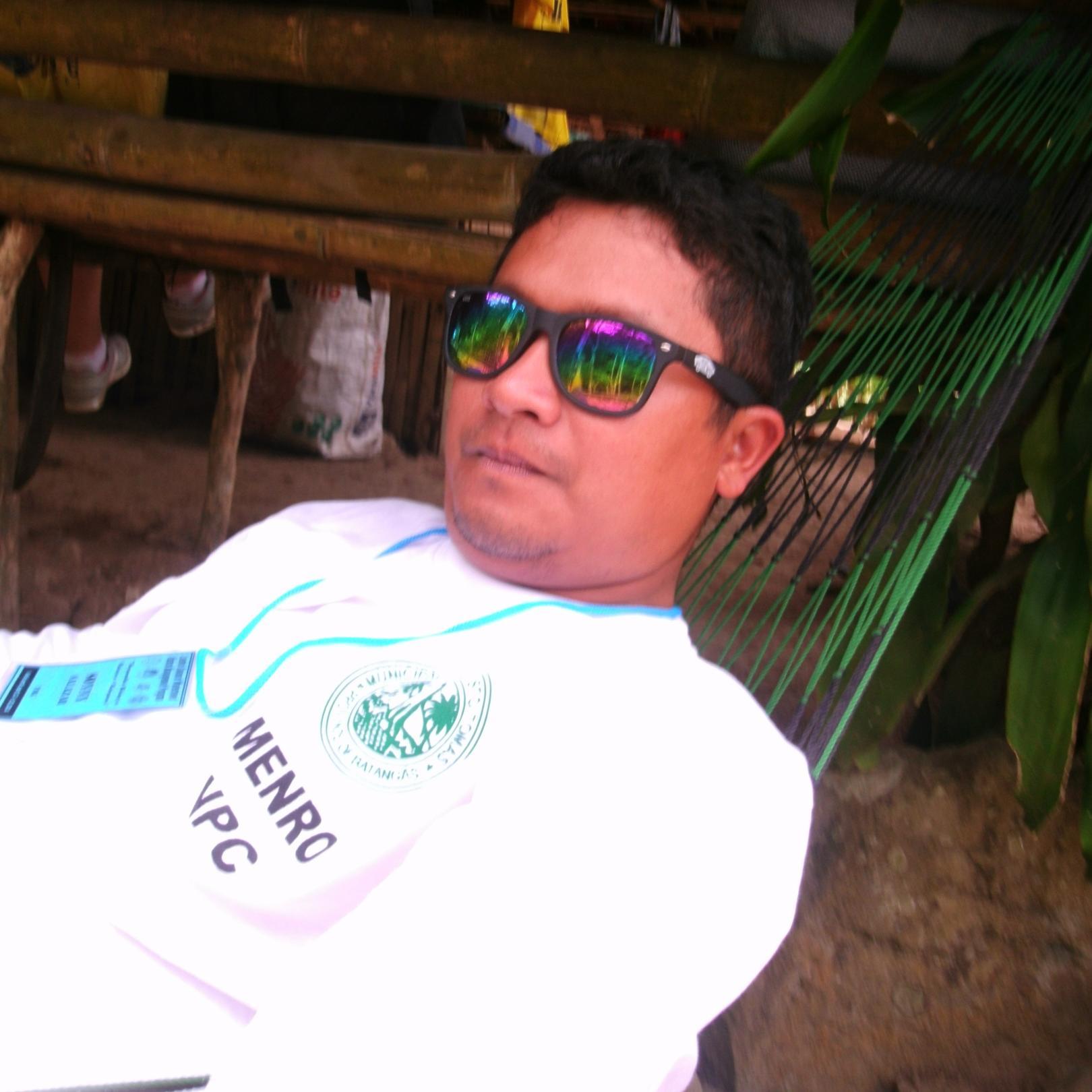 SonnySalazar18's profile picture. 