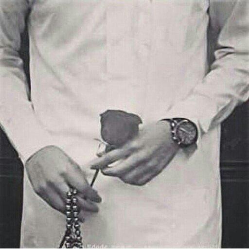 #الصداقه والمعزه وقرب الطيـبين والوفاء والجيره وغيرها حب #الخوي و#الكرم و#البر و#حب الو#الدين مكسبي مادام قلبي على الدنيا قوي