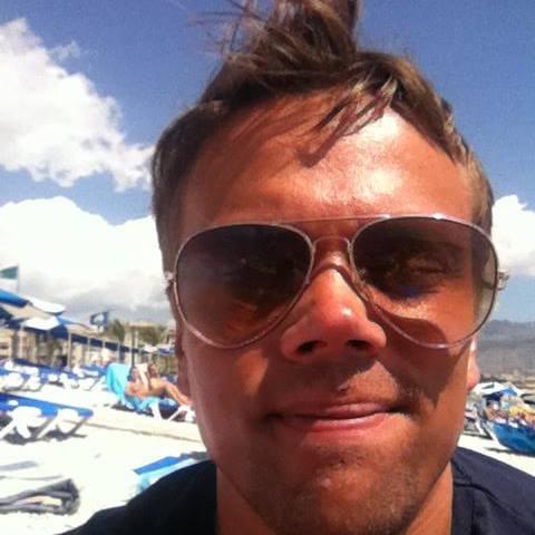 Enthusiastic FPL player on http://t.co/SbAt065AR4 Tweets mainly about interests like soccer and fantasy football.
