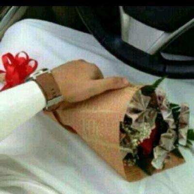 ‏.  ‏. ‏فيني مشاعر وافيہ مالها ذنب ‏جتها مشاعر قاسيــــــہ وآقتلتها ! ‏. ‏.