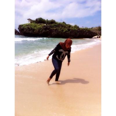 Bahwa hidup harus menerima, pnerimaan yg indah..Bhw hdup harus mengerti,pngertian yg benar.bahwa hidup harus mmahami,pmahaman yg tulus :)